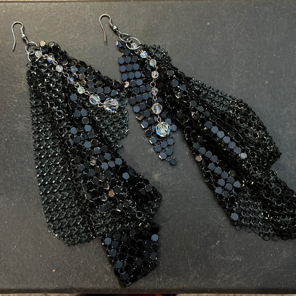 Dangling Black earrings with White Crystals